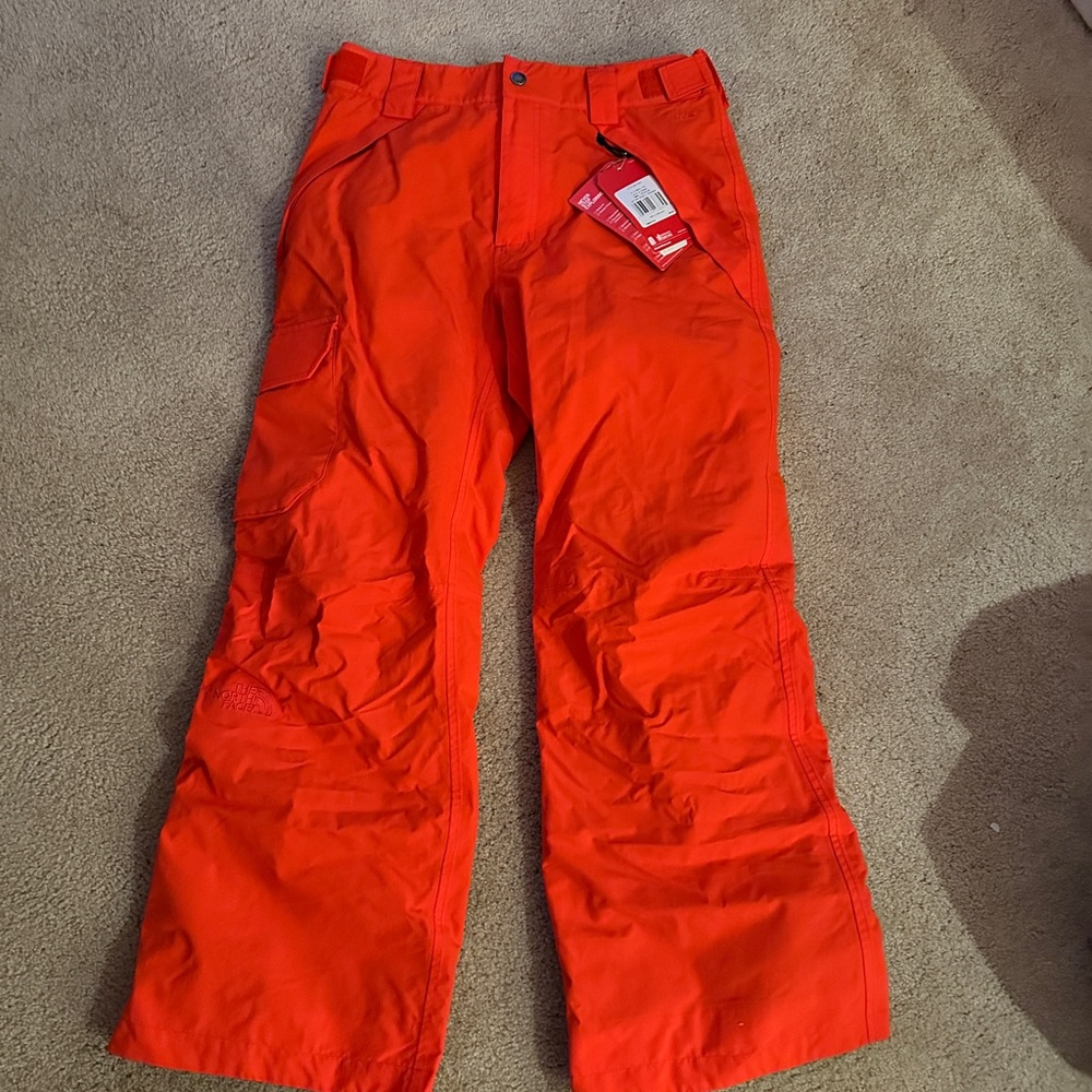 The North Face Orange Cargo Pants for Outdoor Adventures size S/P